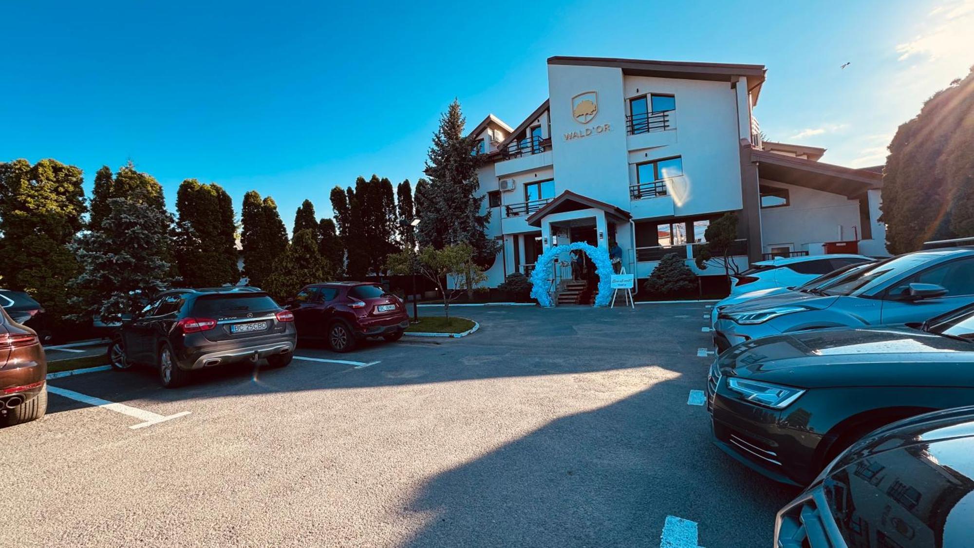 Pensiunea Waldor Bacău Exteriér fotografie