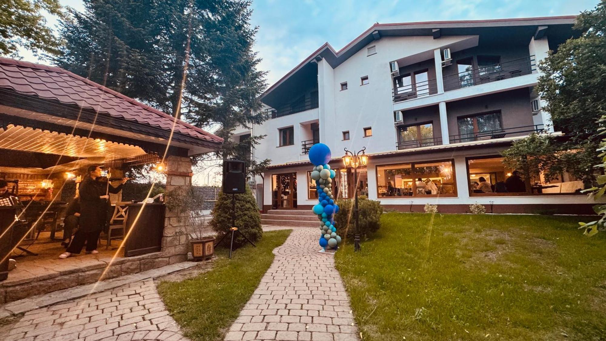 Pensiunea Waldor Bacău Exteriér fotografie